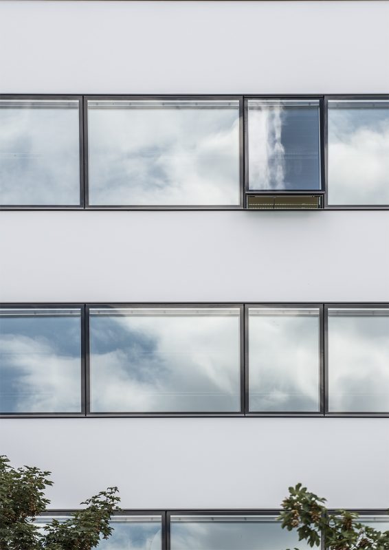 Universität Innsbruck Fensterband